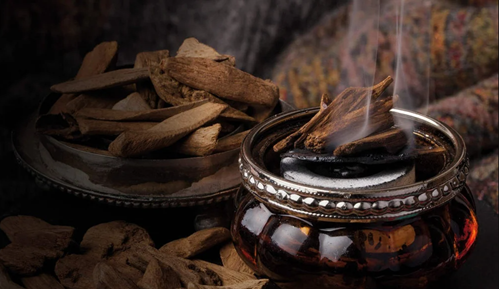 Oud vs. Bakhour: A Deep Dive into Arabia’s Most Sacred Scents